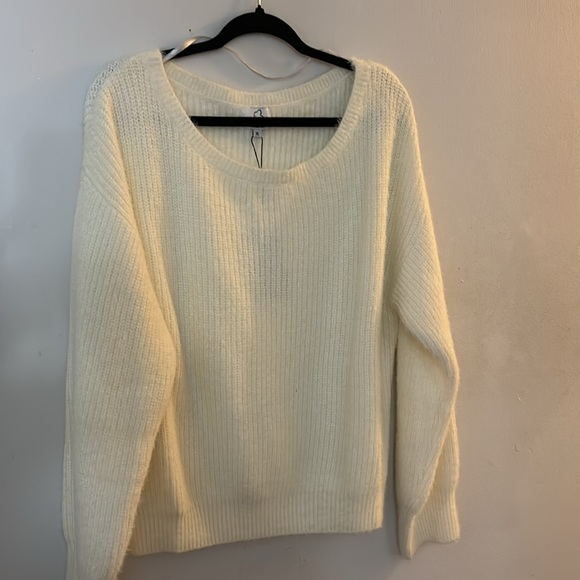 NWT KAWALATEE OFF THE SHOULDER KNIT - Picture 8 of 14